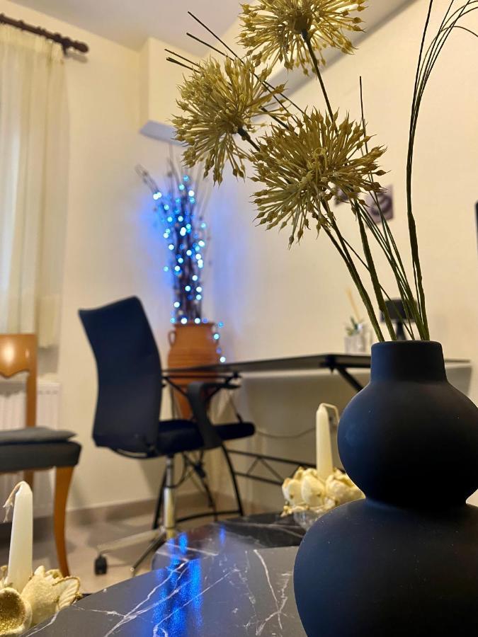 Σουρεαλ Διαμερισμα Δίπλα Στην Πόλη Του Ναυπλίου Apartment Нафплион Екстериор снимка