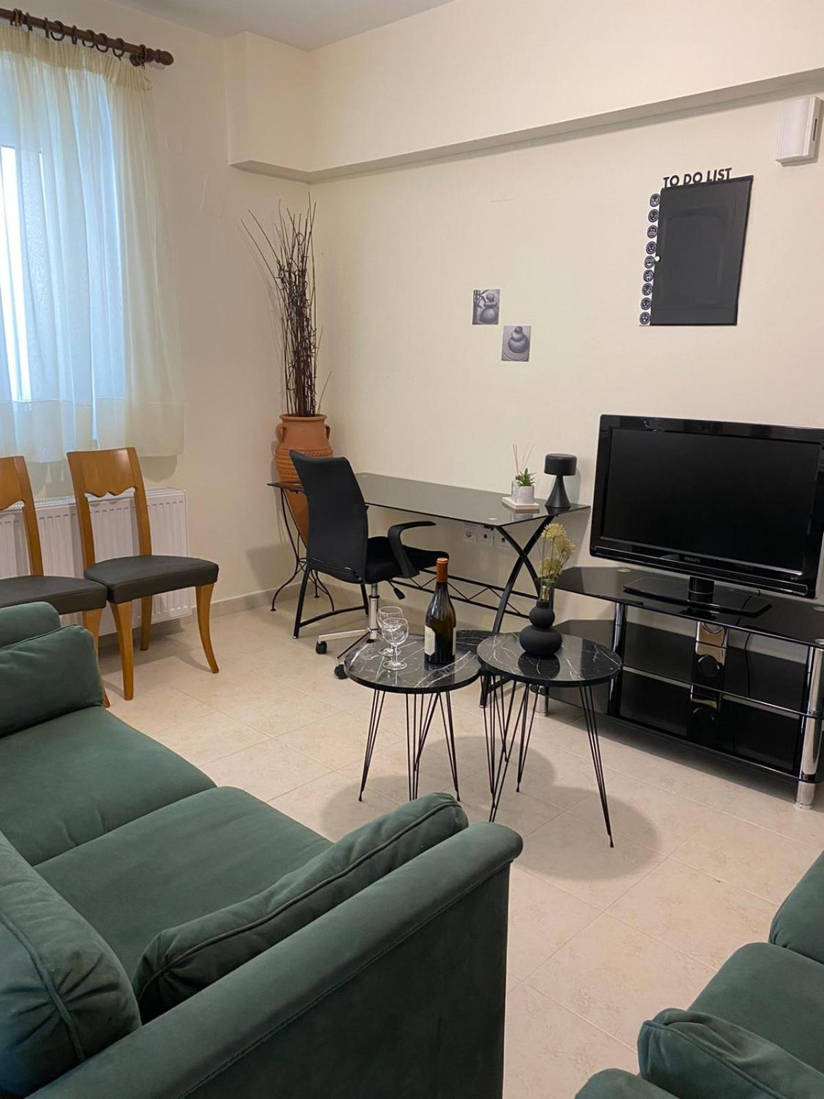 Σουρεαλ Διαμερισμα Δίπλα Στην Πόλη Του Ναυπλίου Apartment Нафплион Екстериор снимка